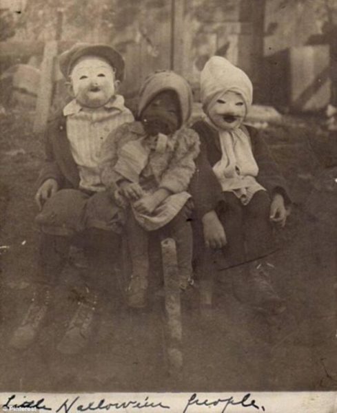 what-halloween-looked-like-in-1900
